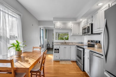 30 Compass Ln, West Haven, CT 06516 - photo 5