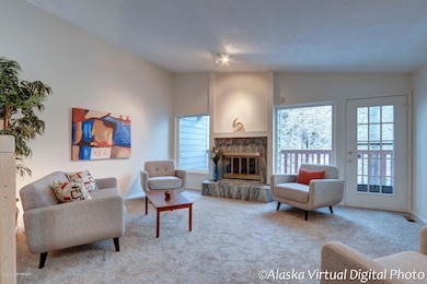 Living Rm w/Fireplace