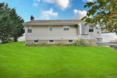 2203 Washington St, Merrick, NY 11566 - photo 4