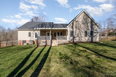 262 Donsdale Dr, Statesville, NC 28625 - photo 2