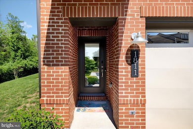 1811 Blue Marble Terrace SE, Leesburg, VA 20175 - photo 4