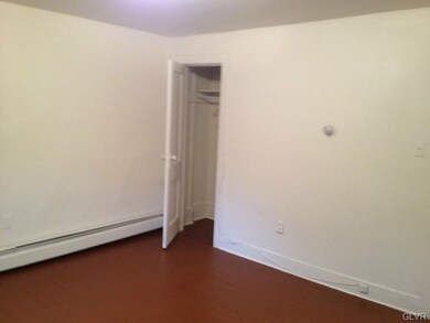 703 Sarah St unit B, Stroudsburg, PA 18360 - photo 3