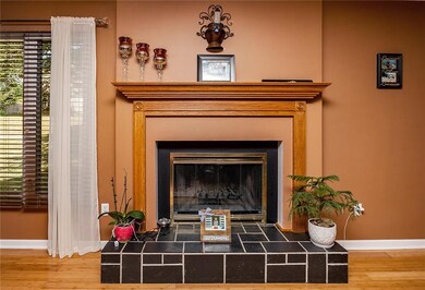 5217 Aspen Dr, West Des Moines, IA 50265 - photo 7