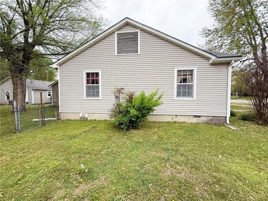 501 S Kansas Ave, Columbus, KS 66725 - photo 7