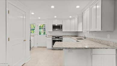 37 Riverside Ln, Riverside, CT 06878 - photo 4