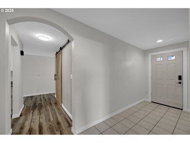 2187 Cosmoledo St, Eugene, OR 97402 - photo 3