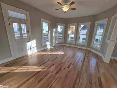 710 Clay St, Brooklyn, IA 52211 - photo 2