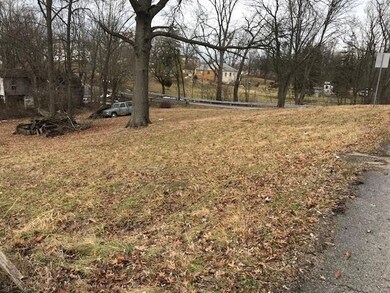 417 Emmit Ave, Columbus, OH 43228 - photo 4