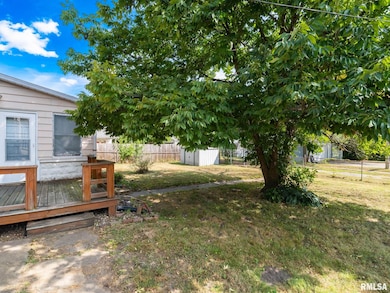 1402 Catherine St, Pekin, IL 61554 - photo 5