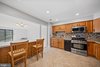 3895B Steppes Ct unit 3895B, Falls Church, VA 22041 - photo 6