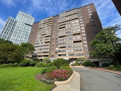 9 Hawthorne Place unit 11H, Boston, MA 02114 - photo 4