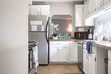 18155 Stoneridge St unit F, South Bend, IN 46637 - photo 3