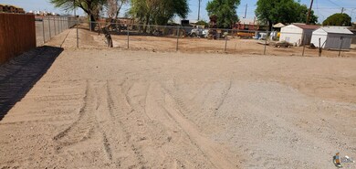 832 El Centro Ave, El Centro, CA 92243 - photo 2