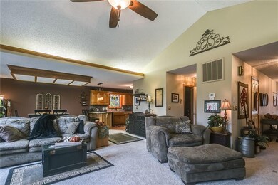 55 Kensington Dr, Bella Vista, AR 72715 - photo 4