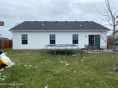 543 Gentry Crossings Blvd, Mount Washington, KY 40047 - photo 3