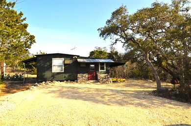 2521 County Road 241, Hondo, TX 78861 - photo 2