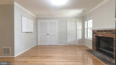 13110 Kidwell Field Rd, Herndon, VA 20171 - photo 5