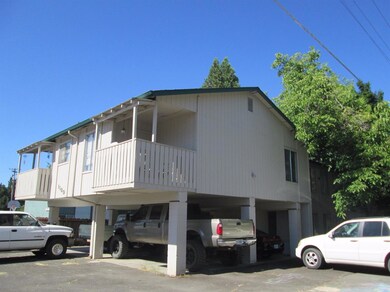 1100 SW 5th St, Grants Pass, OR 97526 - photo 2