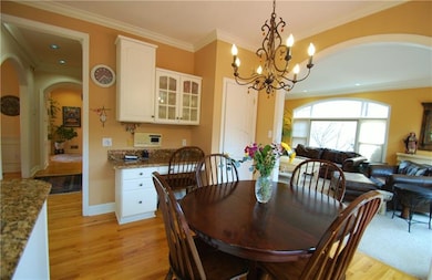 Wonderful open floor plan.