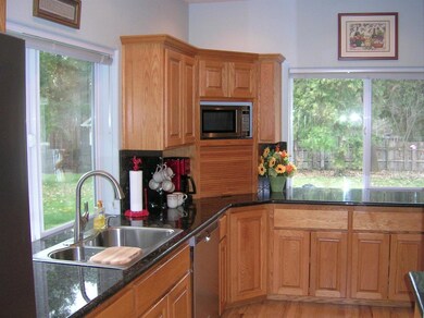 707 Azalea Dr, Grants Pass, OR 97526 - photo 6