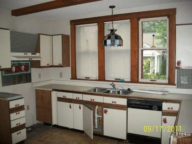 734 N Main St, Bluffton, IN 46714 - photo 2