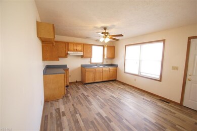 1415 2nd St NE, Canton, OH 44704 - photo 3