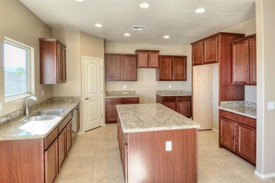 18067_w_post_drive_MLS_HID950530_ROOMkit