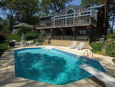 Swimming Pool/Hot Tub/Sauna.