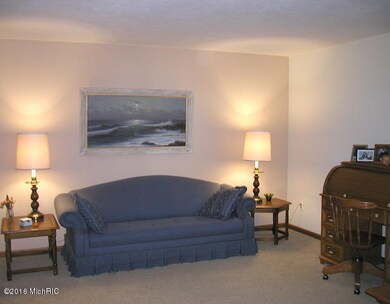 8748 Lindsey Ln SW unit 22, Byron Center, MI 49315 - photo 3