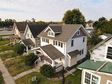 831 15th St SE, Cedar Rapids, IA 52403 - photo 3