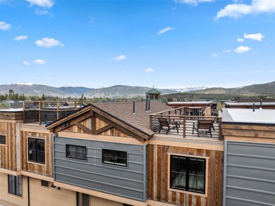 Rooftop deck for entertaining