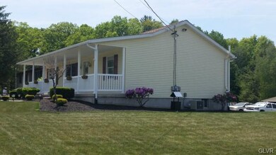 979 Scenic Dr, Kunkletown, PA 18058 - photo 2