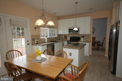 821 Woodbine Ct, Purcellville, VA 20132 - photo 5