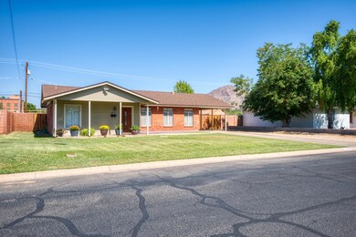 FRONT HOUSE VIEW 3