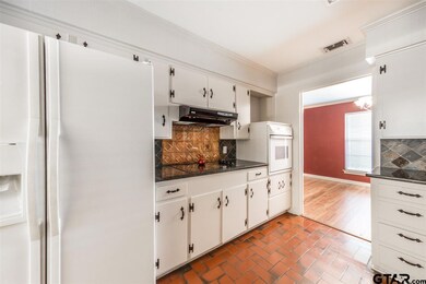 1804 Glen Arbor Dr, Tyler, TX 75703 - photo 5