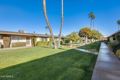 10909 W Santa fe Dr unit 5, Sun City, AZ 85351 - photo 2