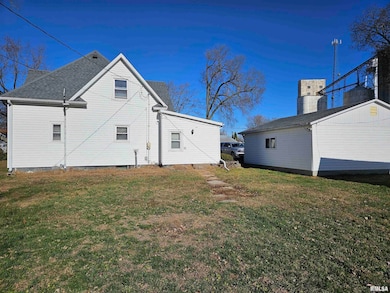 211 W Mulberry St, San Jose, IL 62682 - photo 6