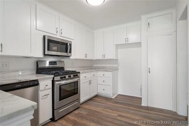 5354 E 5th St, Tulsa, OK 74112 - photo 5