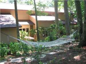 Exterior 3