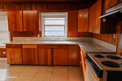 3905 Captain Cade Rd, Youngsville, LA 70592 - photo 4