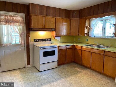 504 Bermuda Rd, Lancaster, PA 17603 - photo 2