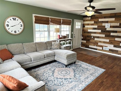 400 Beverly Ave, Excelsior Springs, MO 64024 - photo 3