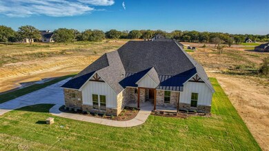 735 Thompson Rd, Weatherford, TX 76087 - photo 4