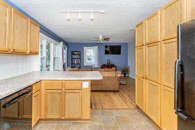 1441 13 1 2 St S, Fargo, ND 58103 - photo 3