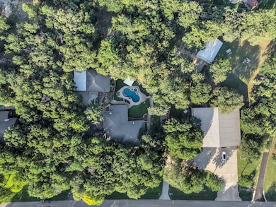 119 Forest Creek Cir, Weatherford, TX 76088 - photo 2