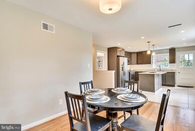 6227 Lakeview Dr, Falls Church, VA 22041 - photo 7