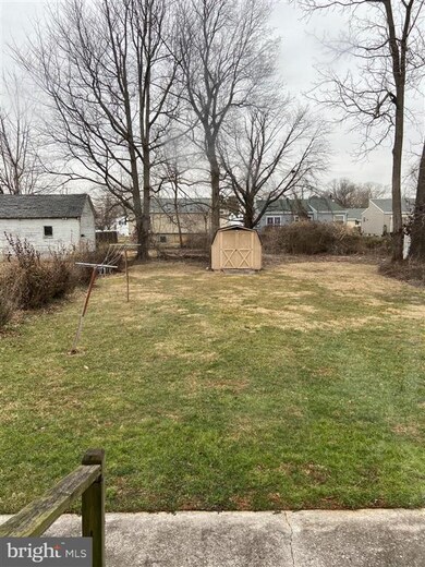 6902 Carl Ave, Gwynn Oak, MD 21207 - photo 7