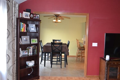 7613 Maeve Dr, Fort Wayne, IN 46835 - photo 4