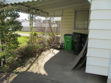 Rear covered patio