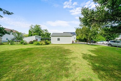 116 Adams St, South Dartmouth, MA 02748 - photo 3